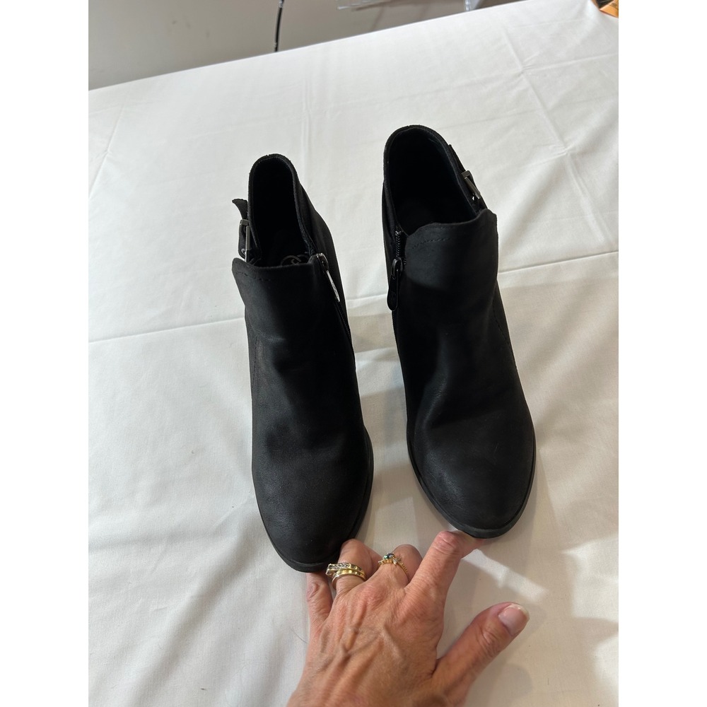 Daisy Fuentes Cosma Black Ankle Boots Block Heel Pointed Toe Booties Size 10M